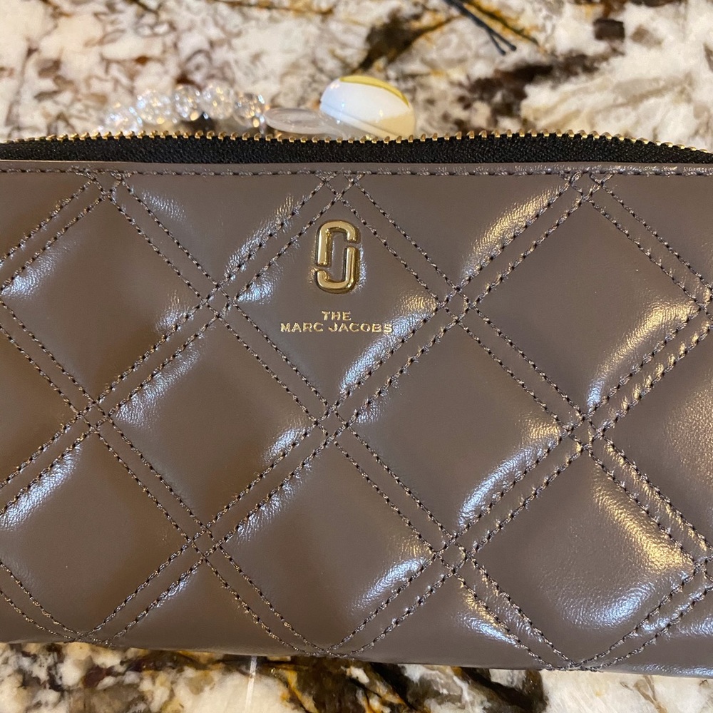 marc jacob’s wallet